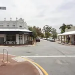 East Fremantle Escape
