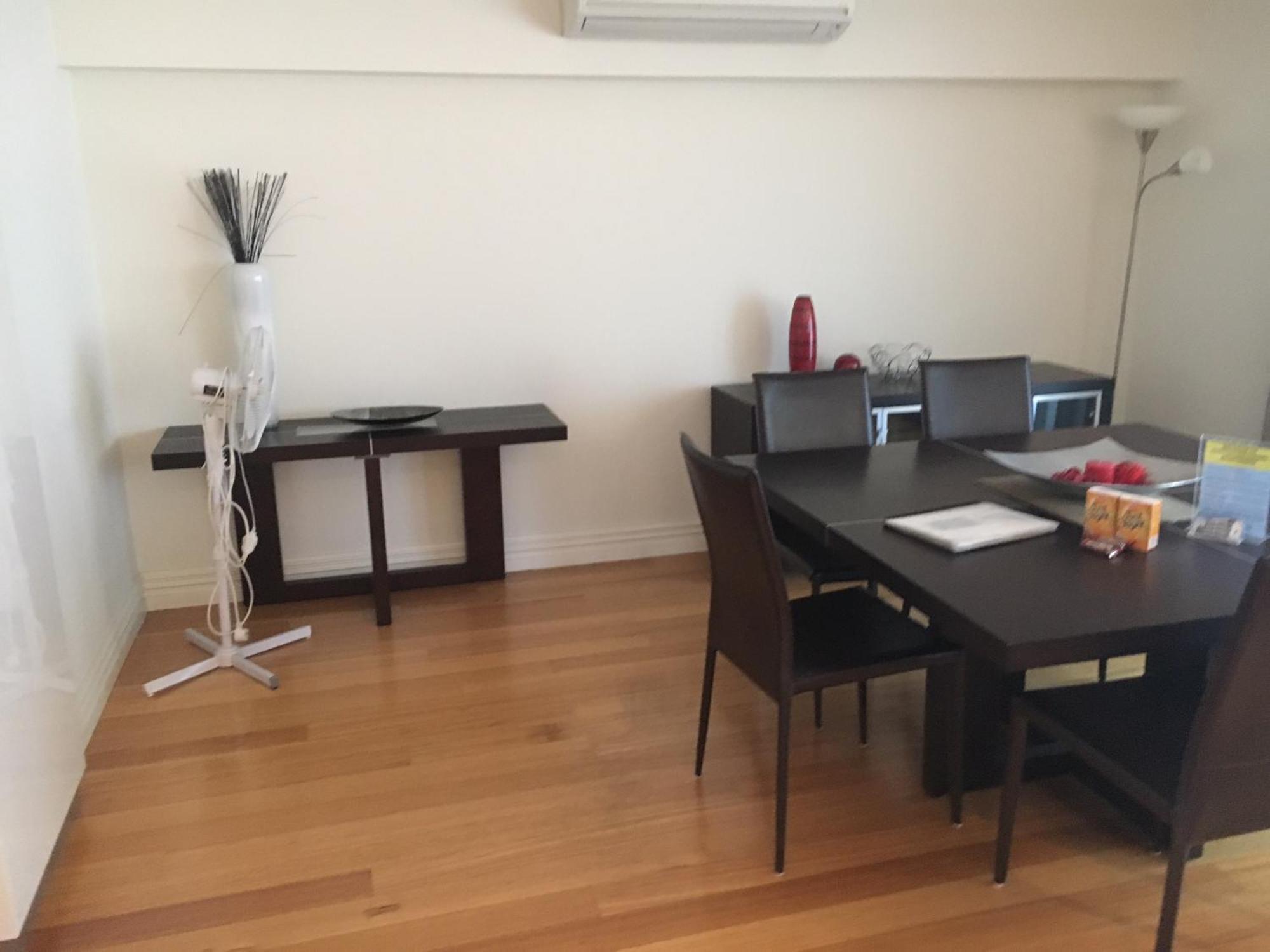Harbourside Apartment *