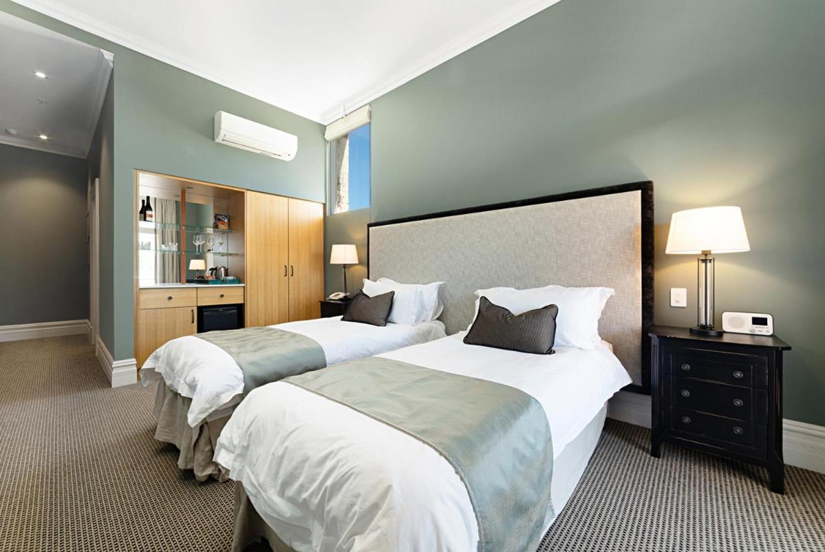 The National Hotel Fremantle
