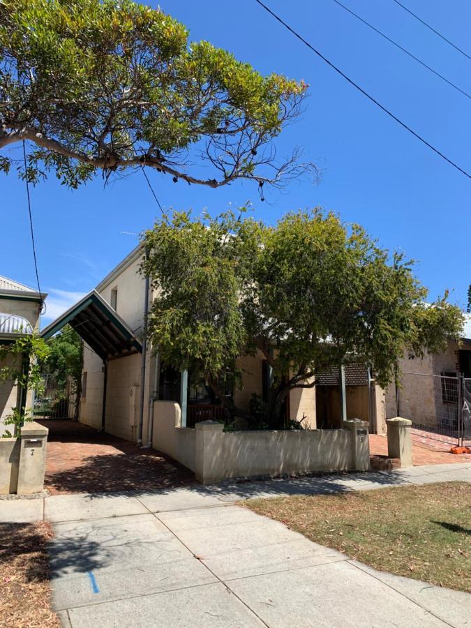Russell St Villa