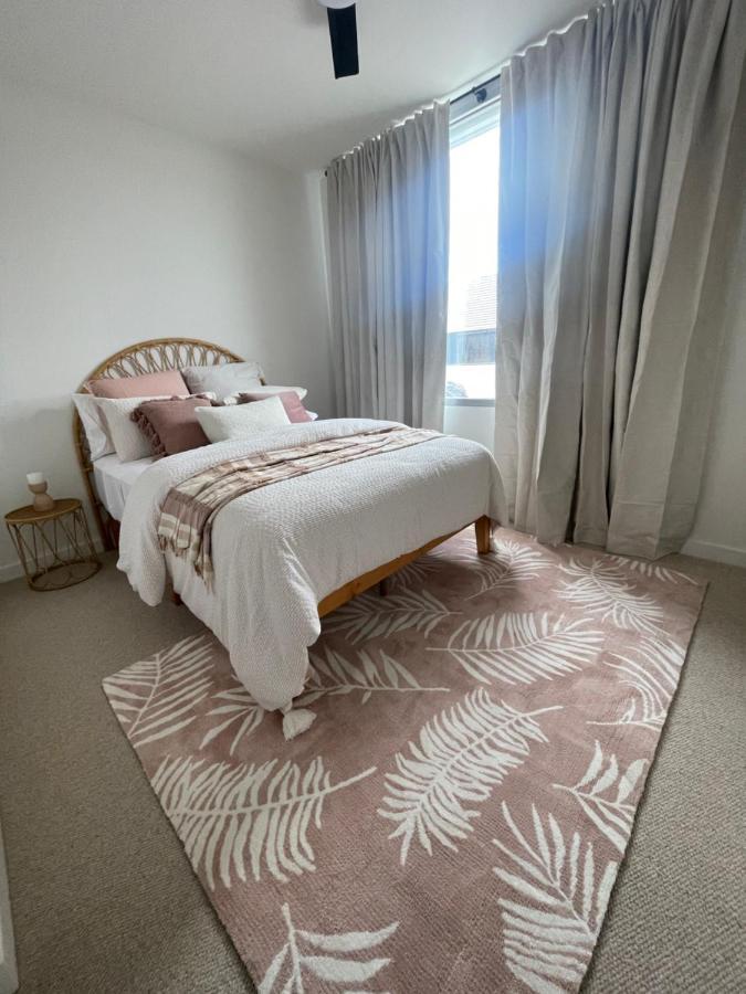 Heart Of Fremantle: Chic 2-bed In Prime Location * Fremantle
