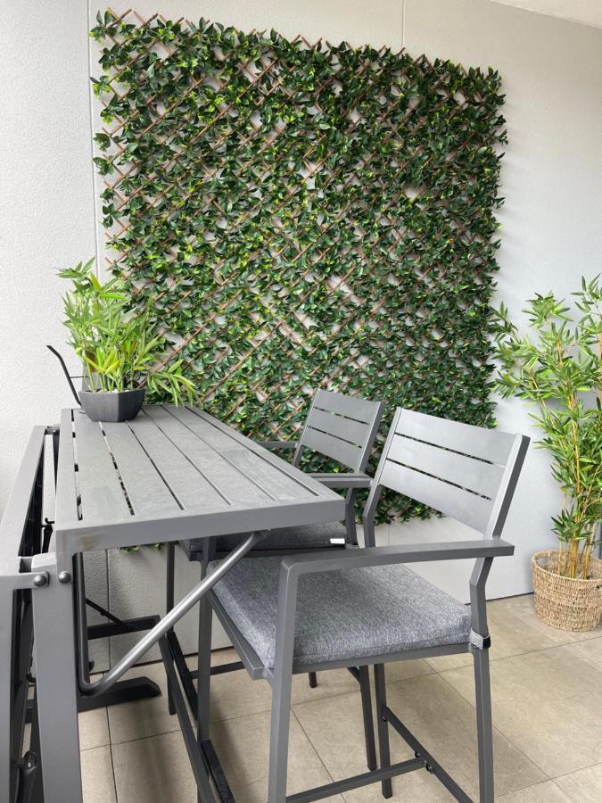 Heart Of Fremantle: Chic 2-bed In Prime Location Fremantle