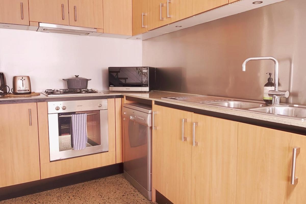 Ellens Cnr- Loft In Prime Locationwalk To Cafes *