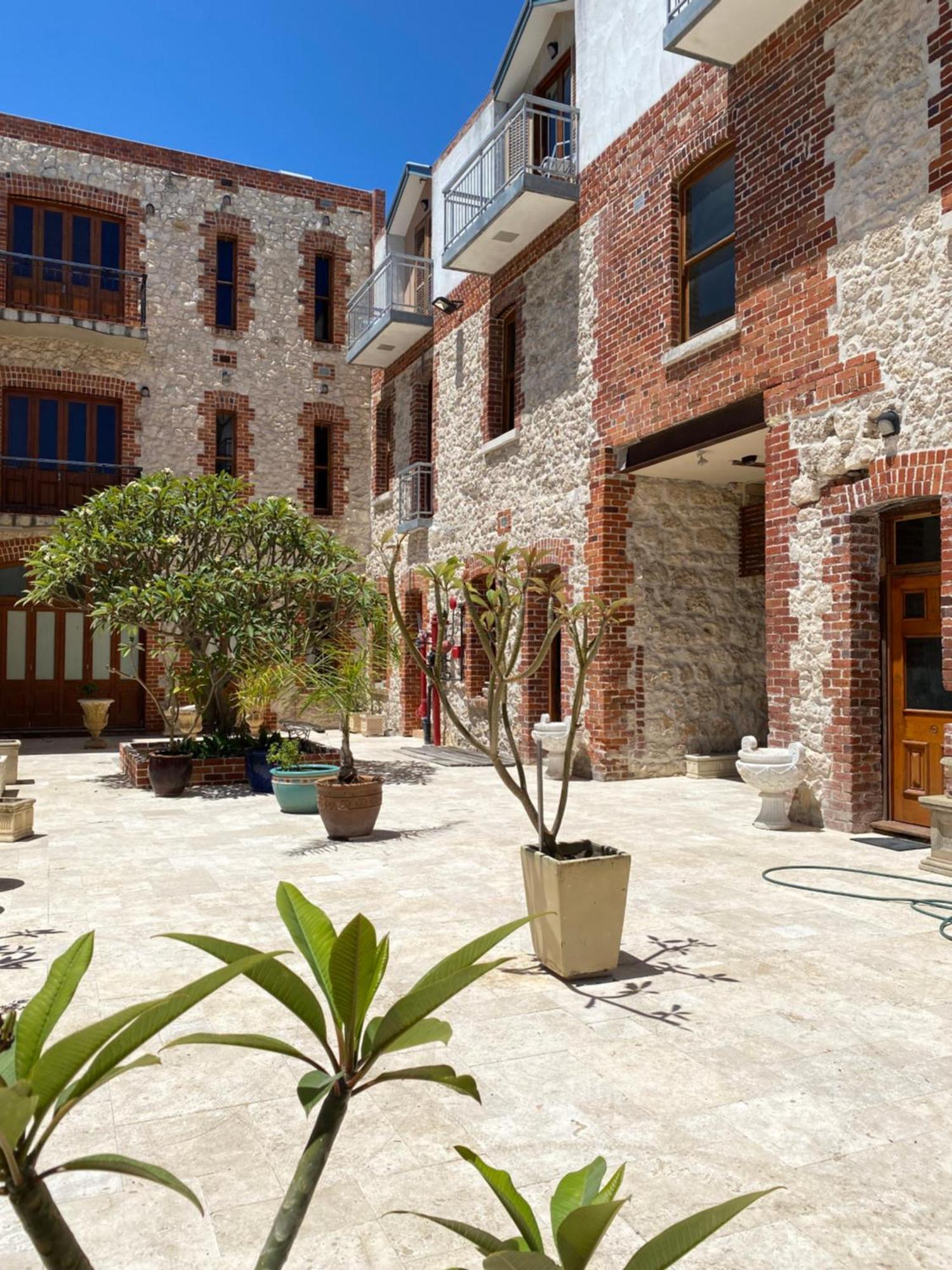 Rialto Aparthotel