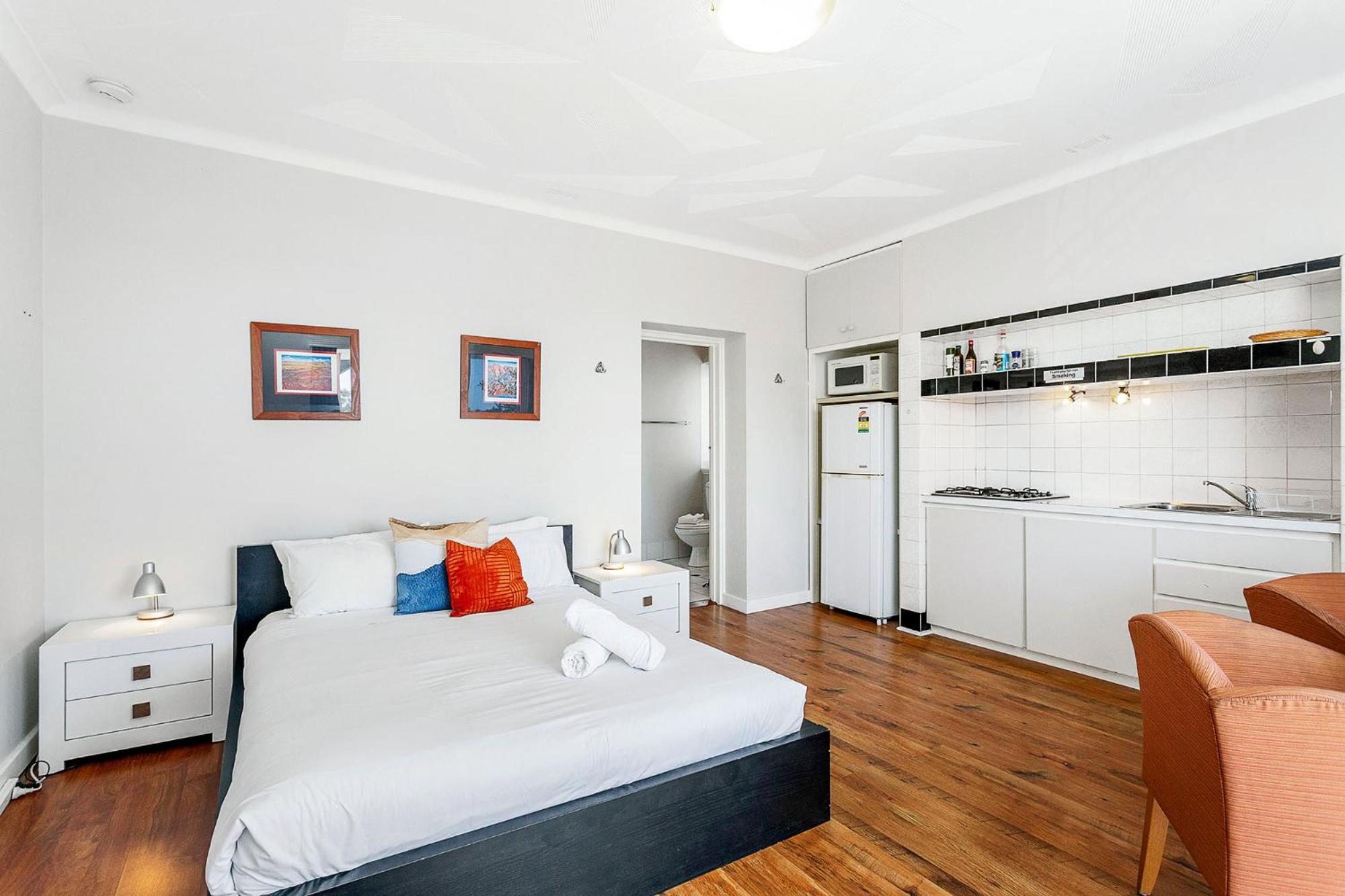 Urban Studio, Steps From Fremantle's Heart * Fremantle