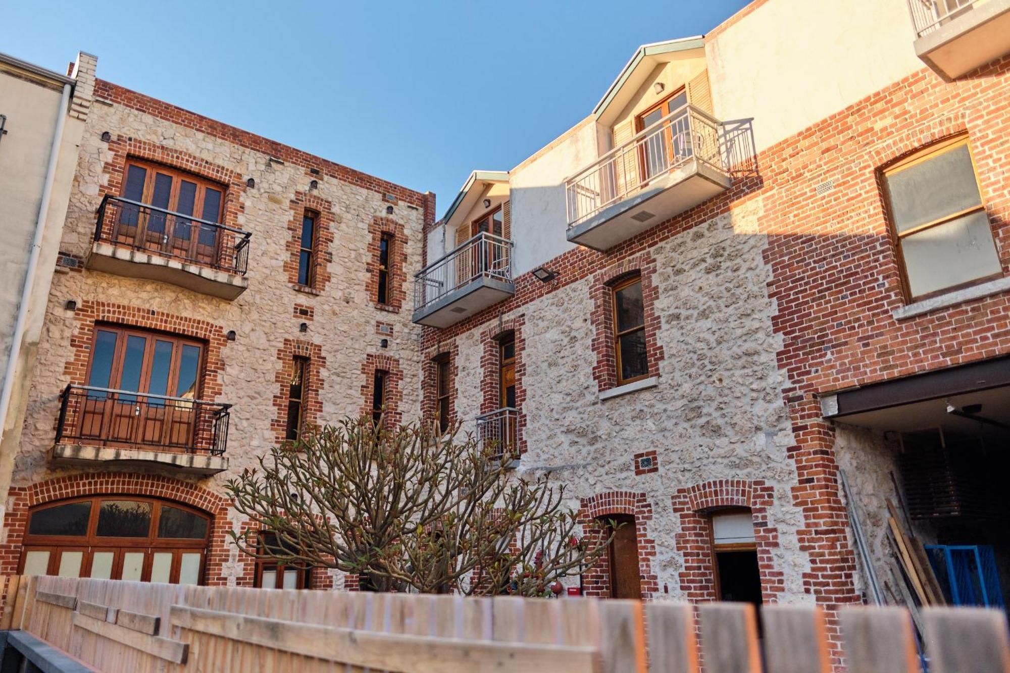 Rialto Aparthotel 4*
