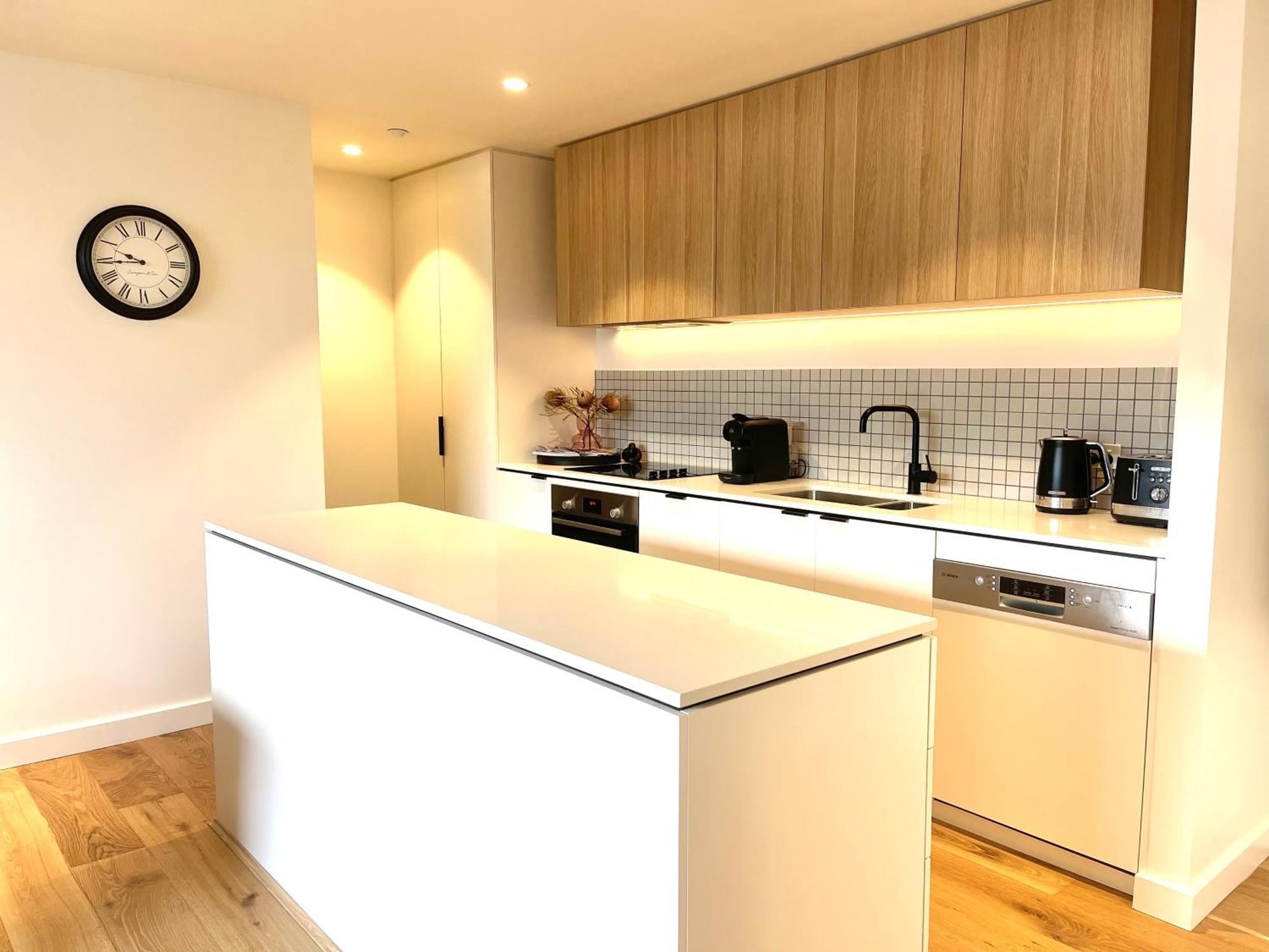 Heart Of Fremantle: Chic 2-bed In Prime Location Apartment