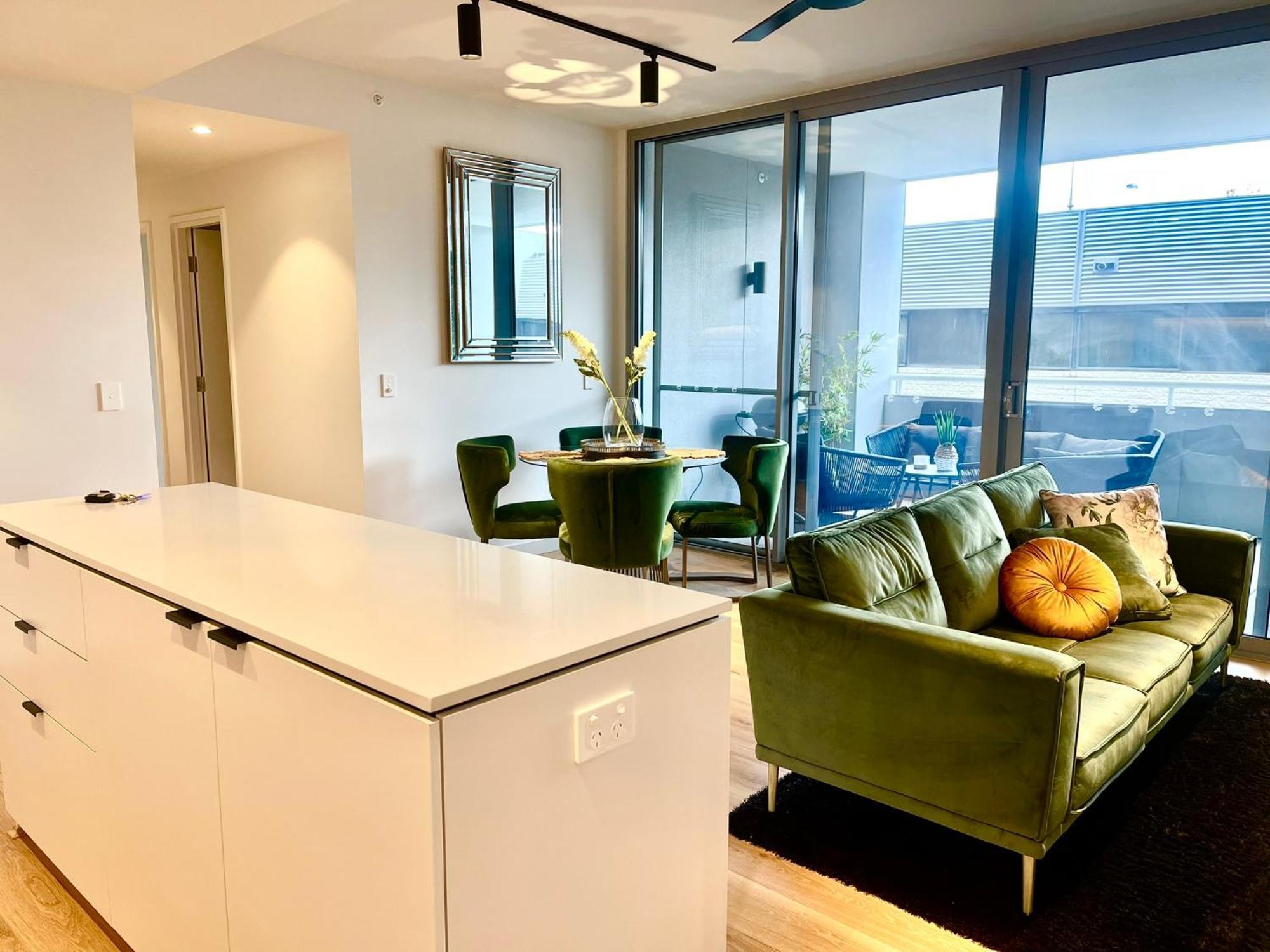 Heart Of Fremantle: Chic 2-bed In Prime Location Apartment