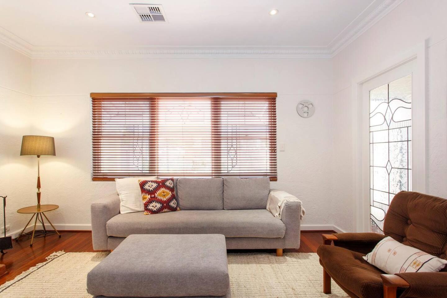 Directors Fabulous Local & Peaceful Holiday home Fremantle