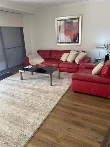 Bannister Street Apartment