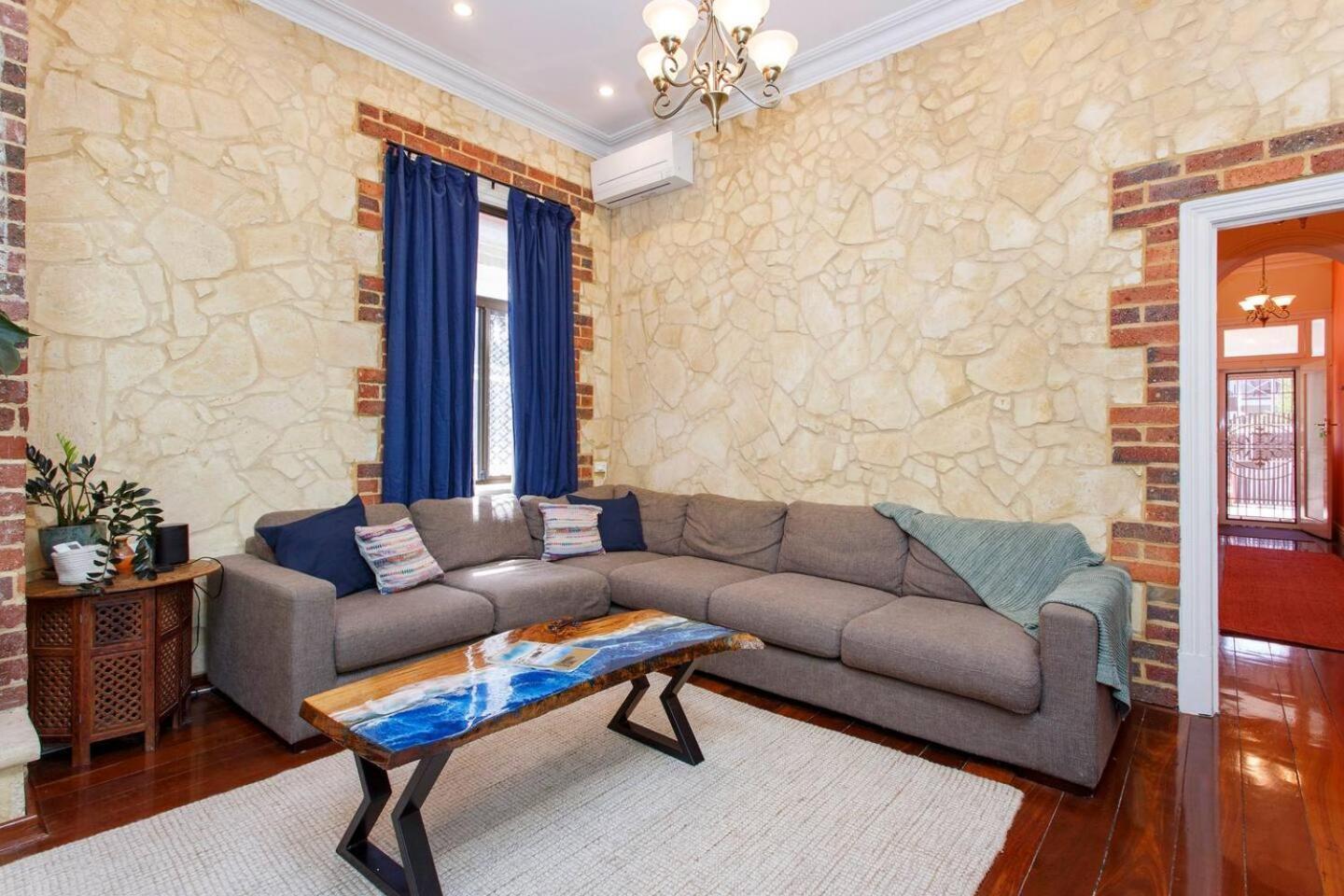 Classic Heritage Townhouse Freo * Fremantle