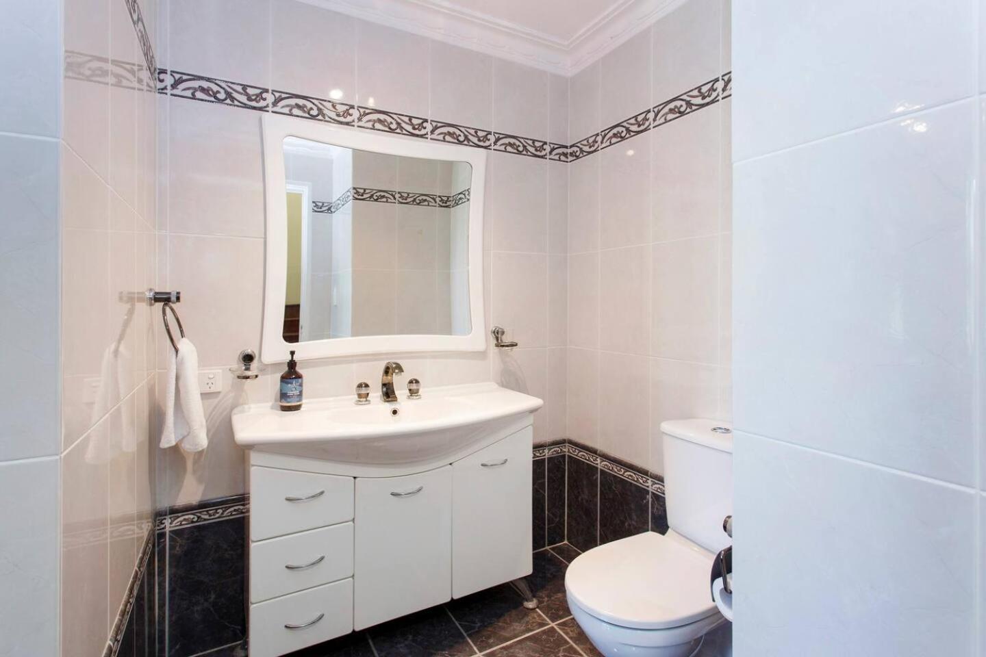 Holiday home Classic Heritage Townhouse Freo *