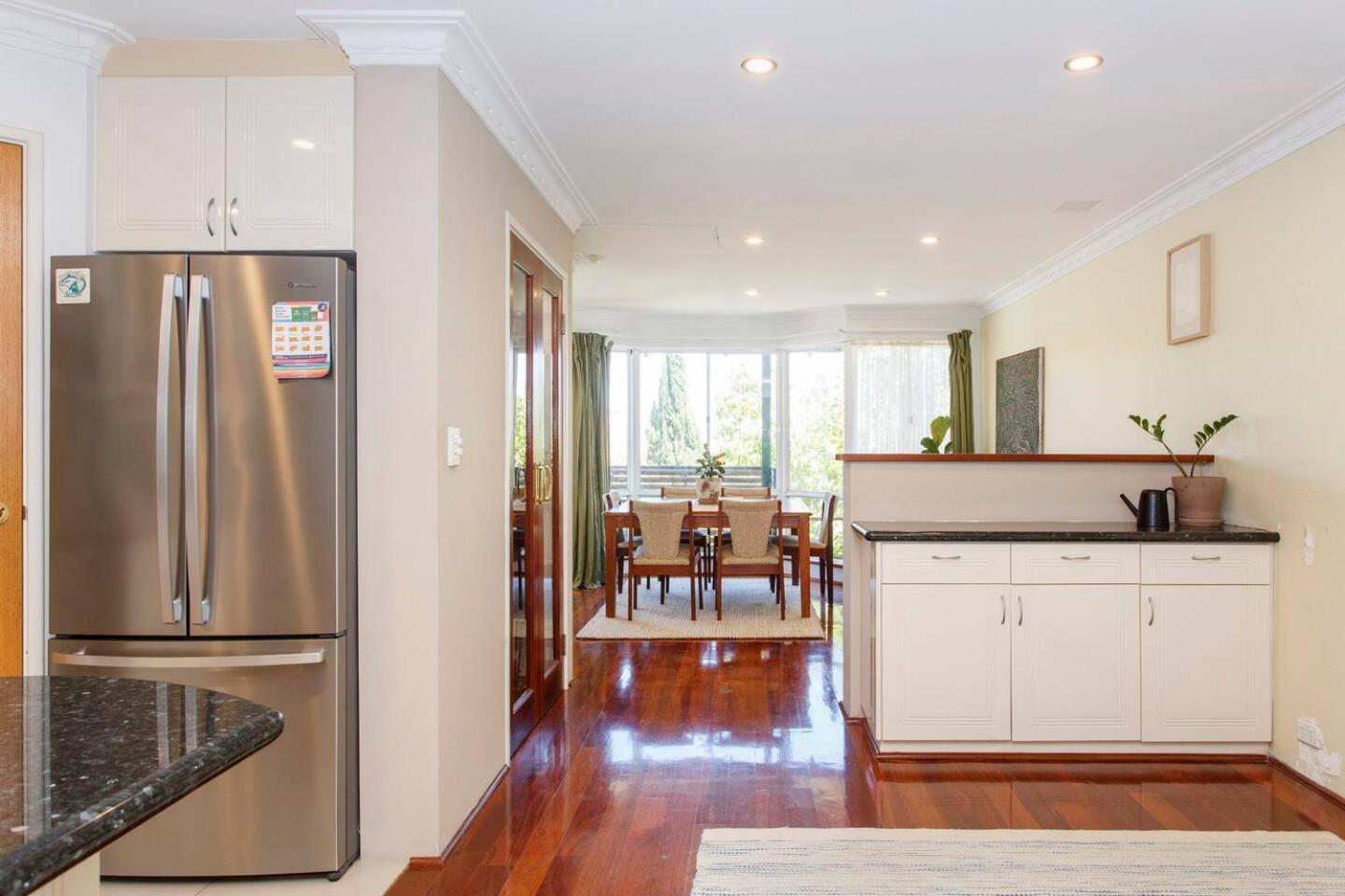 Classic Heritage Townhouse Freo Holiday home *