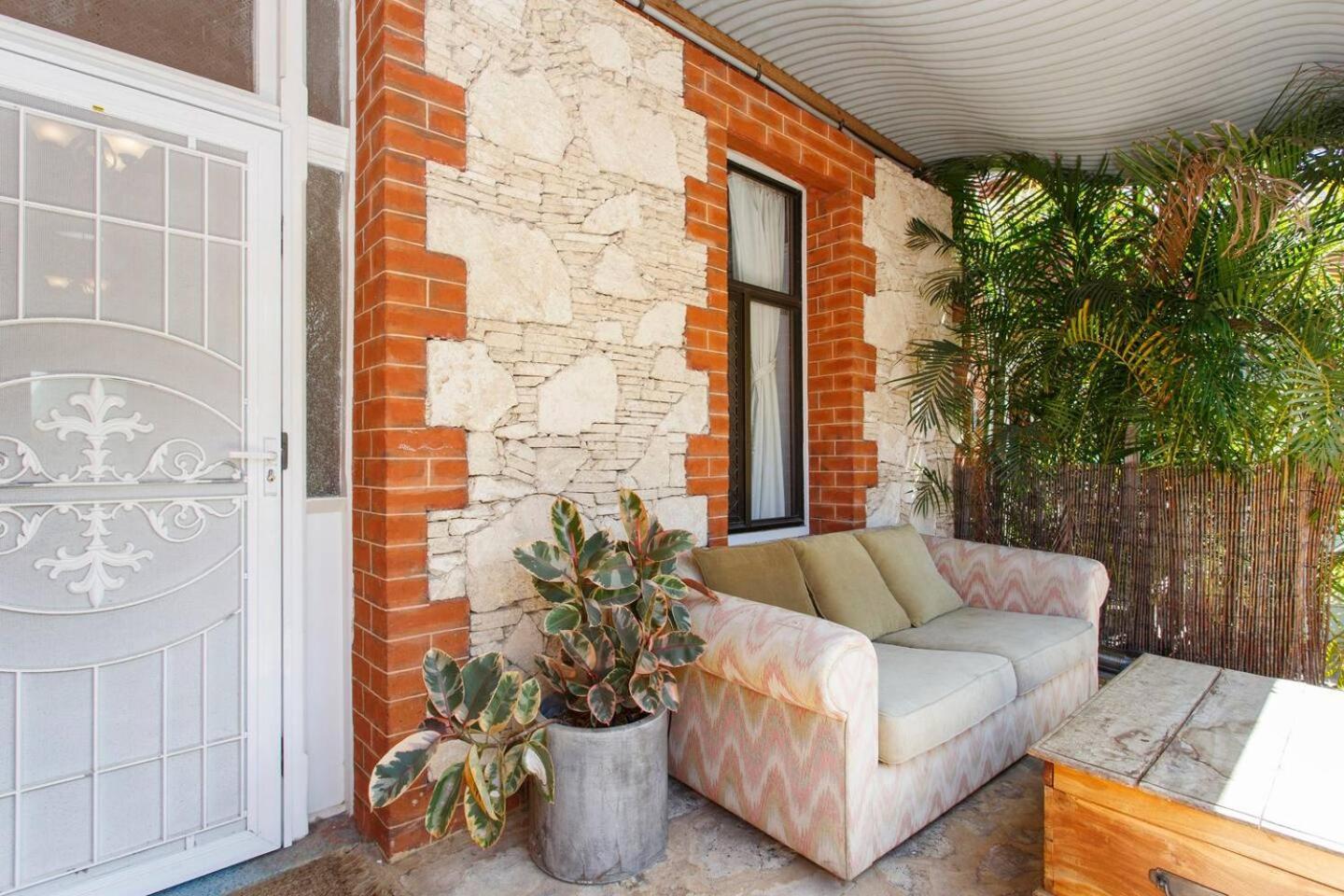 Classic Heritage Townhouse Freo *