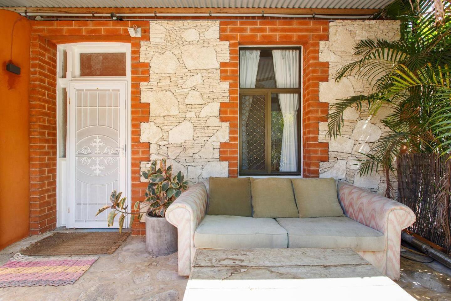 Classic Heritage Townhouse Freo Holiday home