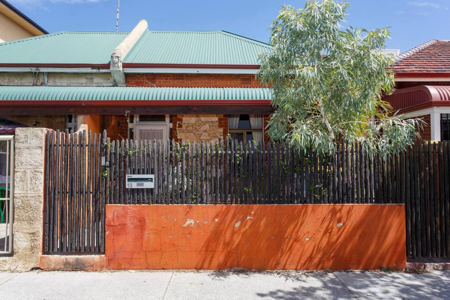 Classic Heritage Townhouse Freo *