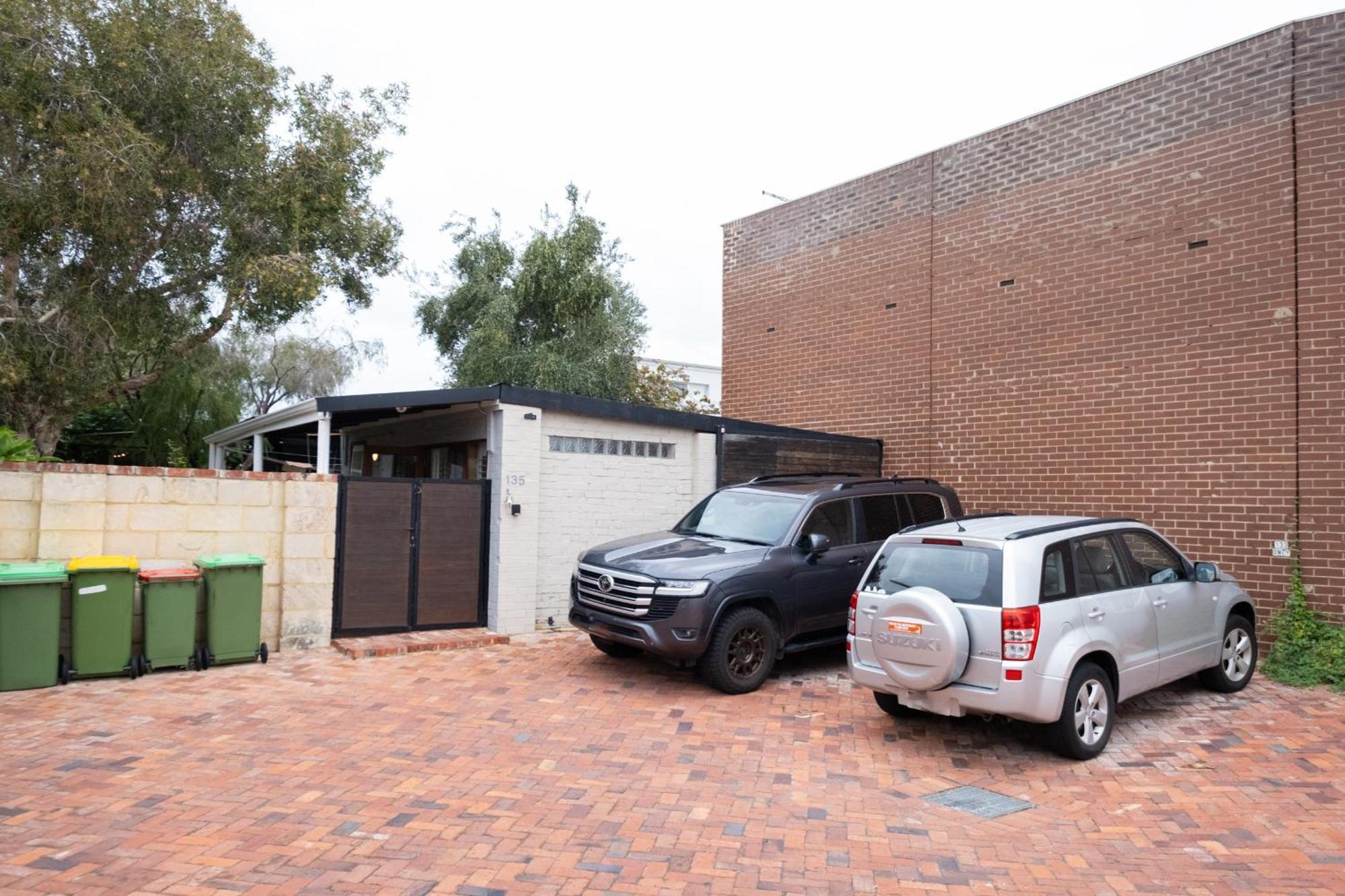 Traveller's Return Retreat Villa Fremantle