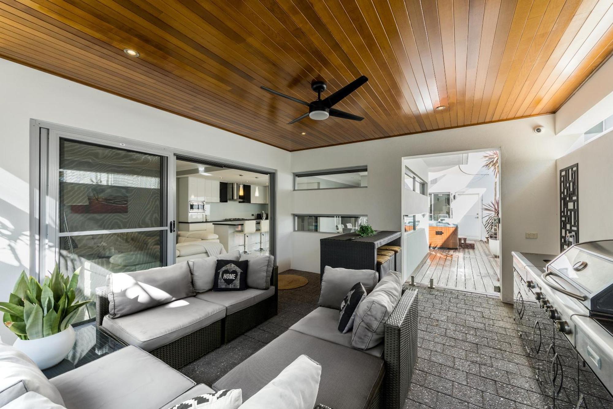 Ultra Stylish Area