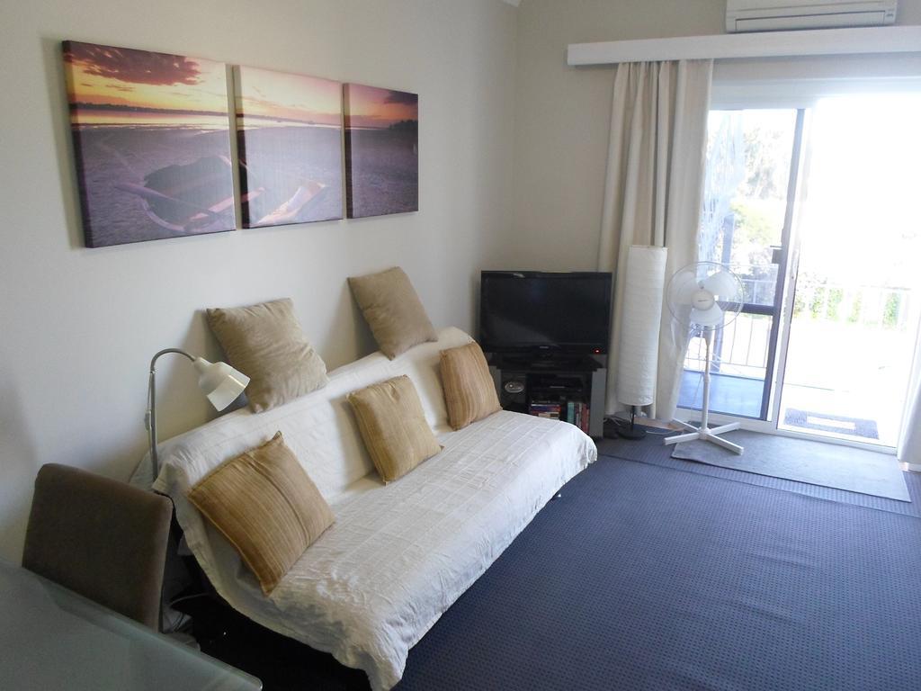 3 Stirling St * Fremantle
