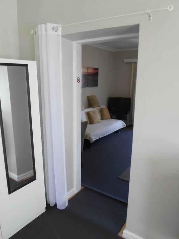 Apartment 3 Stirling St