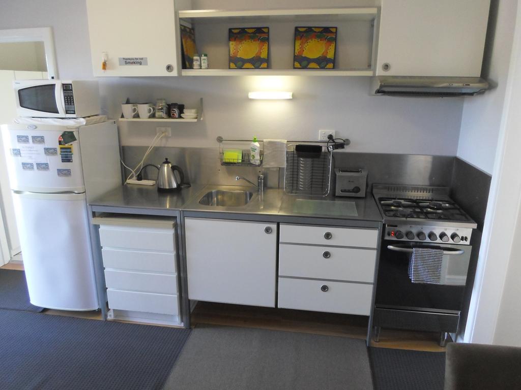 Apartment 3 Stirling St