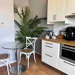 Fremantle Boutique Accommodation - Maand Up