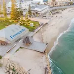 Central Fremantle Lifestyle Walk To Markets, Cafe, Bars