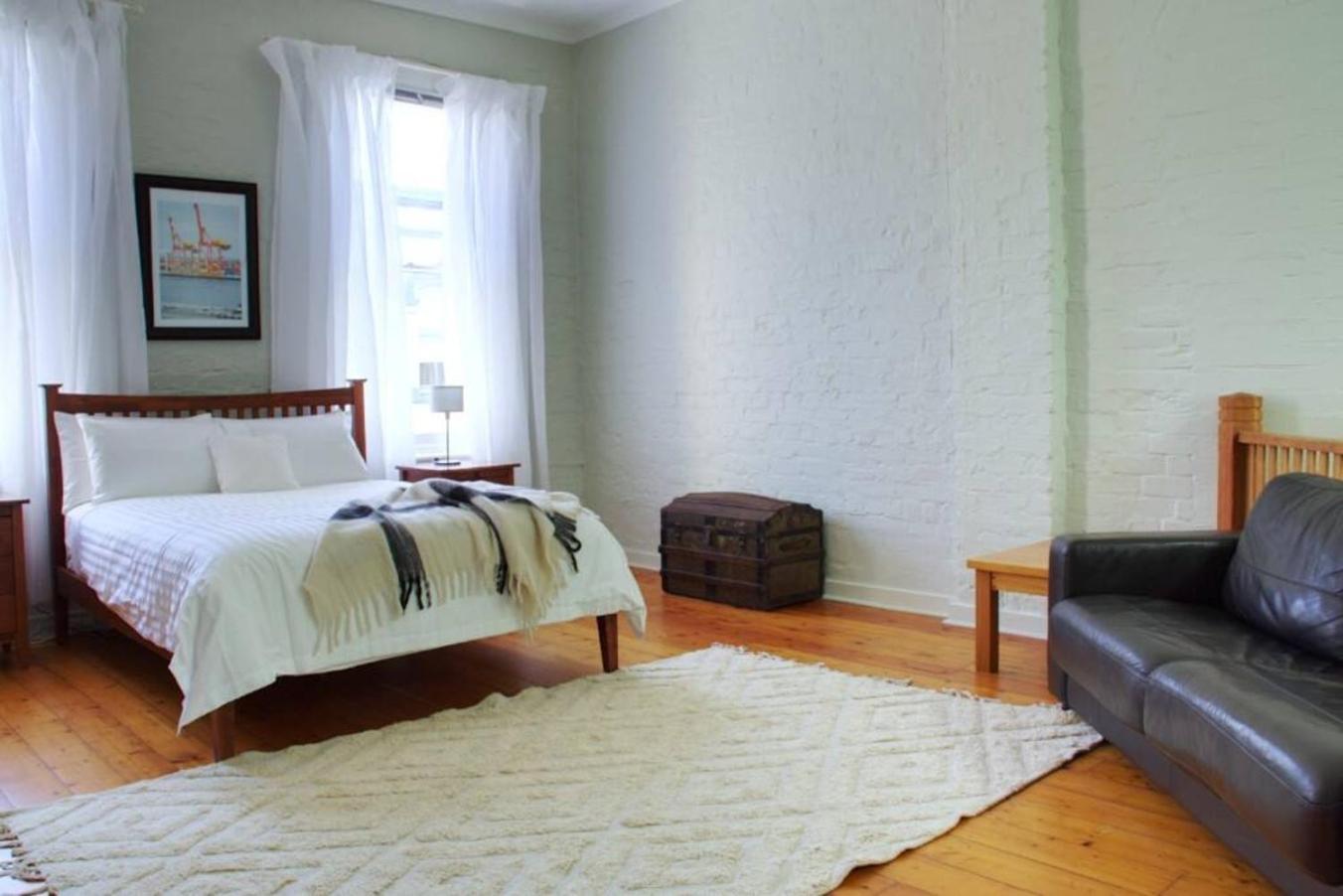 Lilys Quarters- Historic West End Apartamento