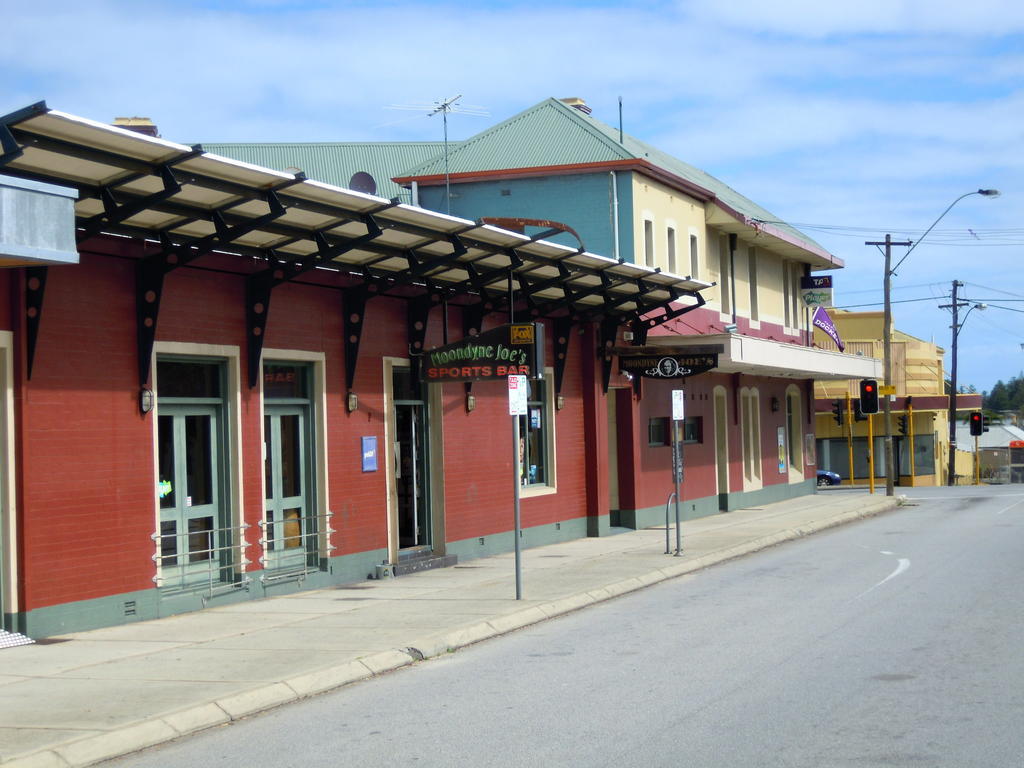 Moondyne Joe's