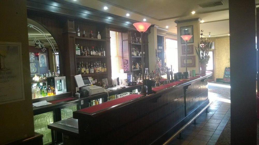 Hotel Moondyne Joe's 2*