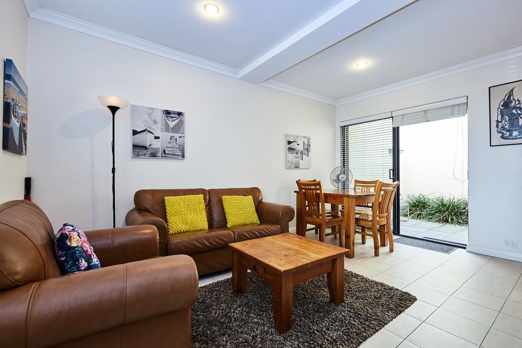 Townhouse U/5 * Fremantle