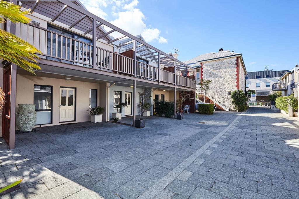Townhouse U/5 * Fremantle